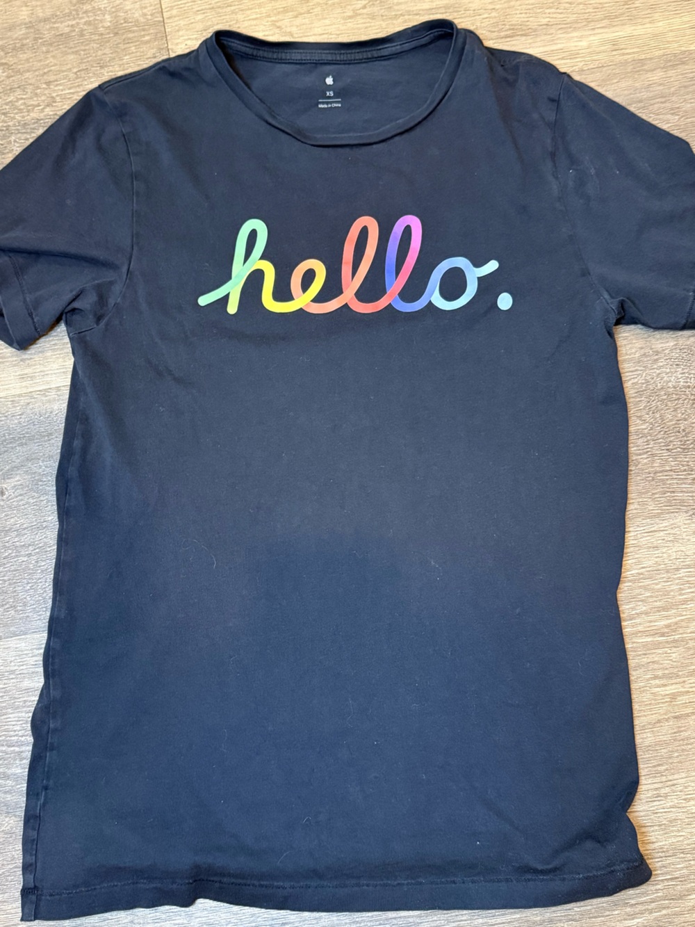 Official Apple Rainbow Hello Graphic Logo Crew Neck Short Sleeve T-Shirt XS
